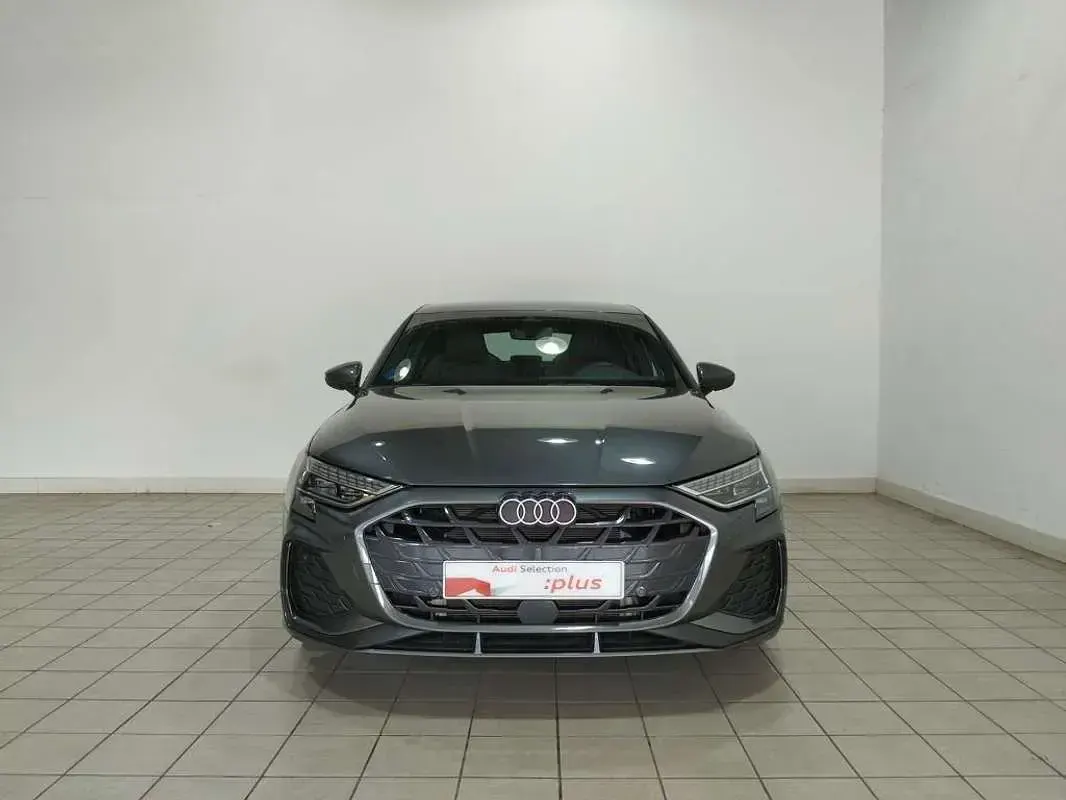 Usado Audi A3 Sportback e-tron S-Line 204 CV (150 kW) 2025 Gris Utilitario