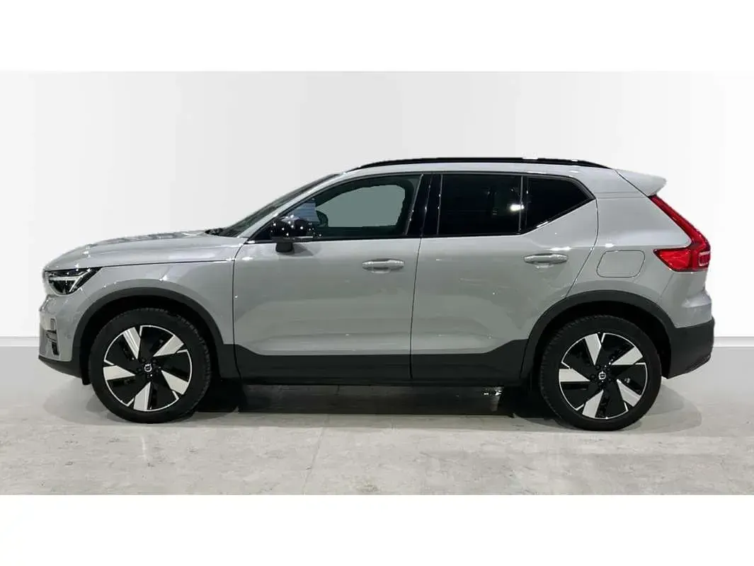 Usado Volvo EX40 Plus 175 kW (238 CV) 2024 Blanco SUV