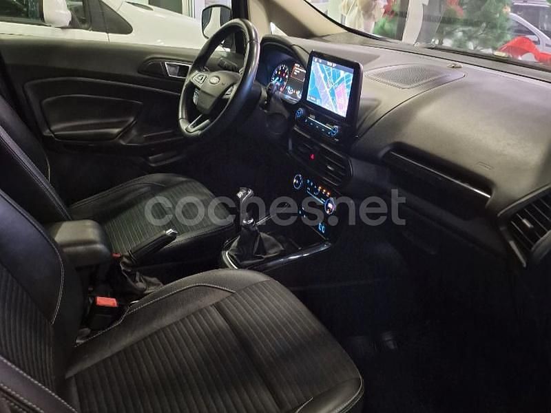 Usado Ford Ecosport Titanium 125 CV (91 kW) 2020 Gris / plata SUV