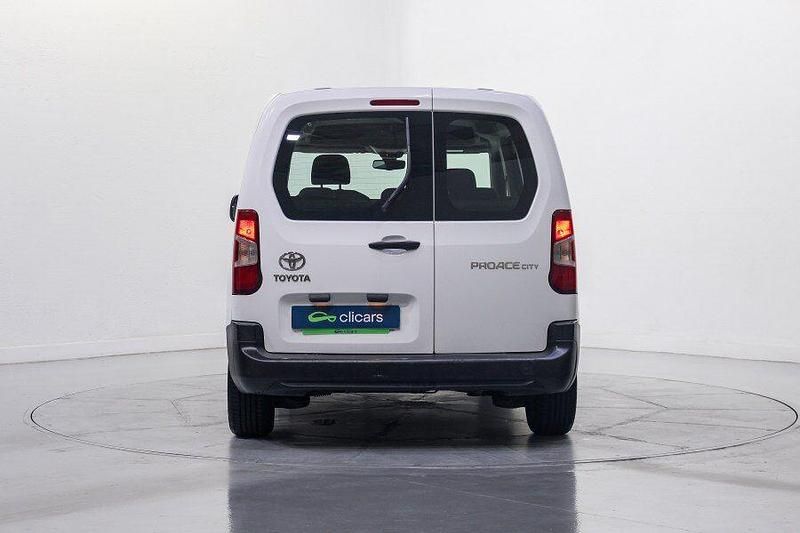 Usado Toyota Proace City City 100 CV (73 kW) 2021 Blanco Monovolumen