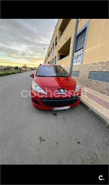 Rojo Usado 2009 Peugeot 207 Familiar | 3000 € (Precio justo) - Imagen 1/4