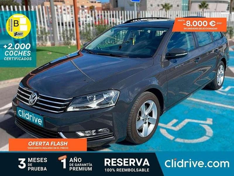 Gris Usado 2012 VW Passat Advance Berlina | 9490 € (Precio justo) - Imagen 1/3