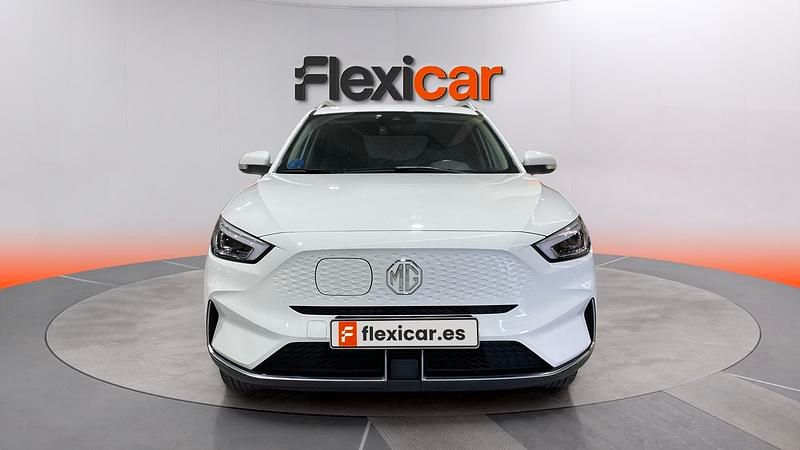 Usado MG ZS Comfort 114 kW (156 CV) 2023 Blanco SUV