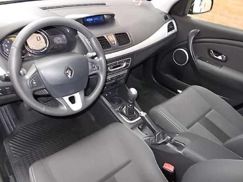 Usado Renault Mégane 110 CV (80 kW) 2011 Negro Berlina