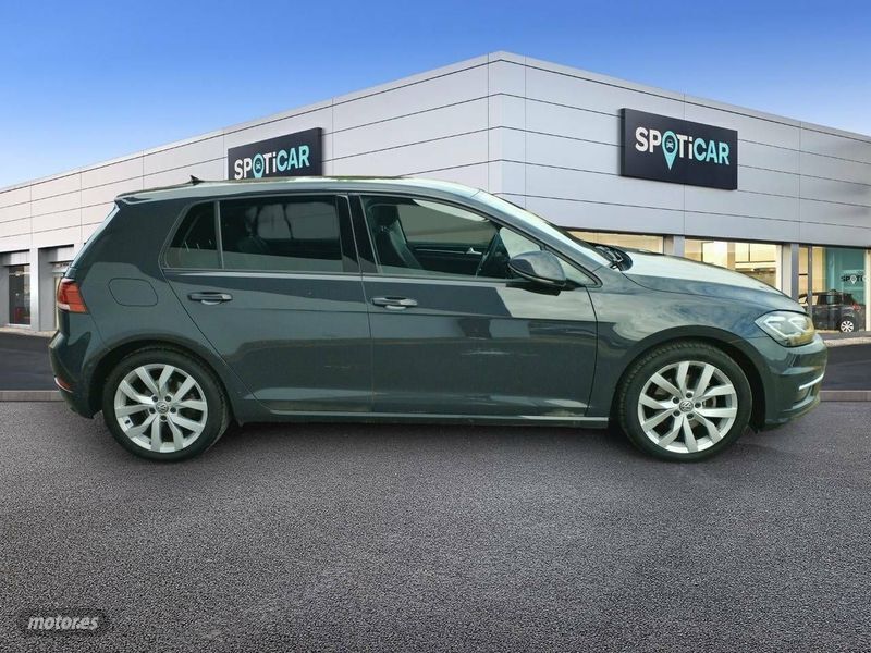 Usado VW Golf VII Sport 150 CV (110 kW) 2018 Gris Berlina