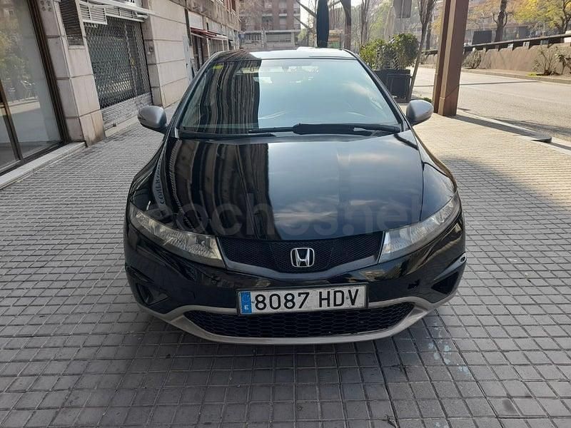 Usado Honda Civic Trend 100 CV (73 kW) 2011 Negro Berlina