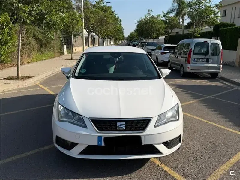 Usado Seat Leon Style 115 CV (84 kW) 2017 Blanco Berlina