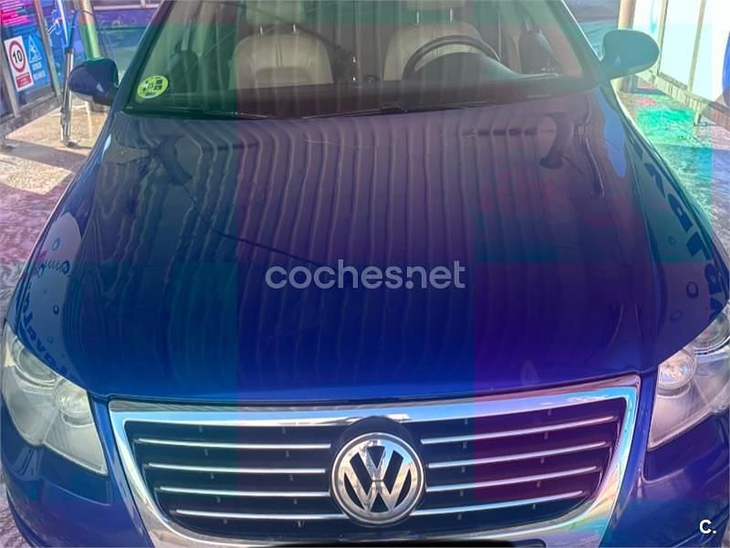 Azul Usado 2006 VW Passat Highline Familiar | 3890 € (Buen precio) - Imagen 1/4