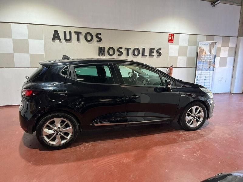 Usado Renault Clio IV LIMITED 90 CV (66 kW) 2016 Negro Berlina
