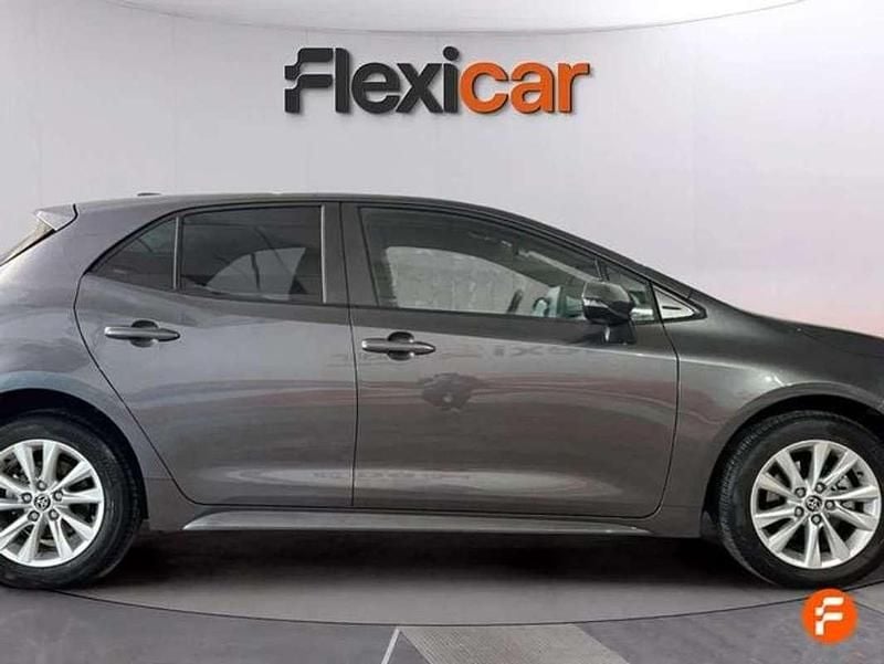 Usado Toyota Corolla Active 140 CV (102 kW) 2023 Gris Utilitario