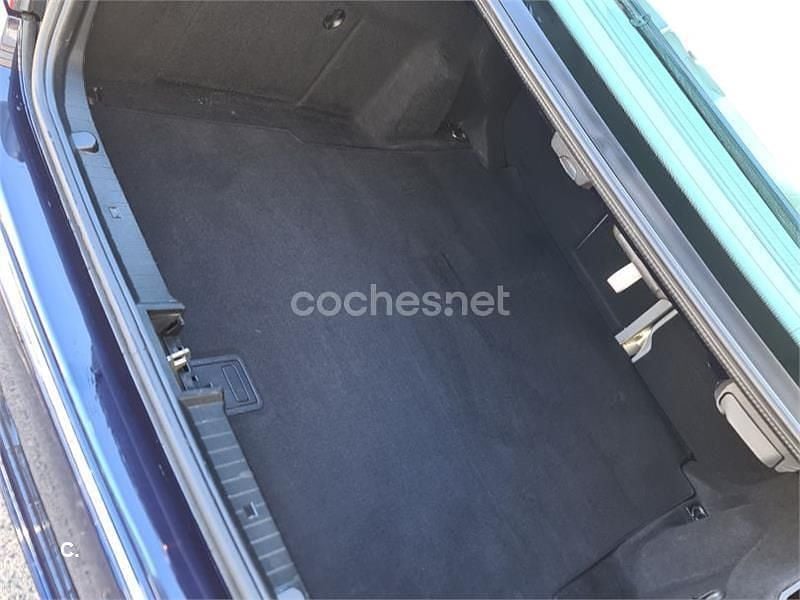 Usado Mercedes E220 Elegance 150 CV (110 kW) 2007 Azul Berlina