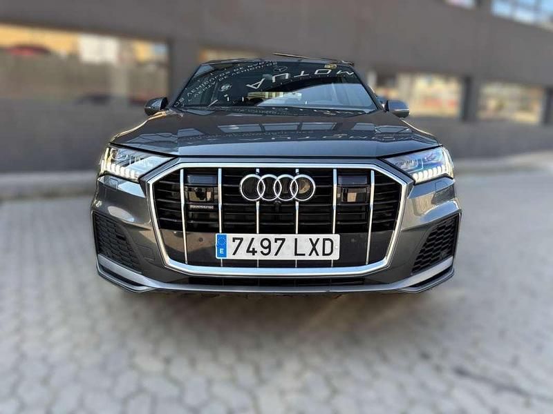 Usado Audi Q7 S-line plus 286 CV (210 kW) 2022 Gris / plata SUV