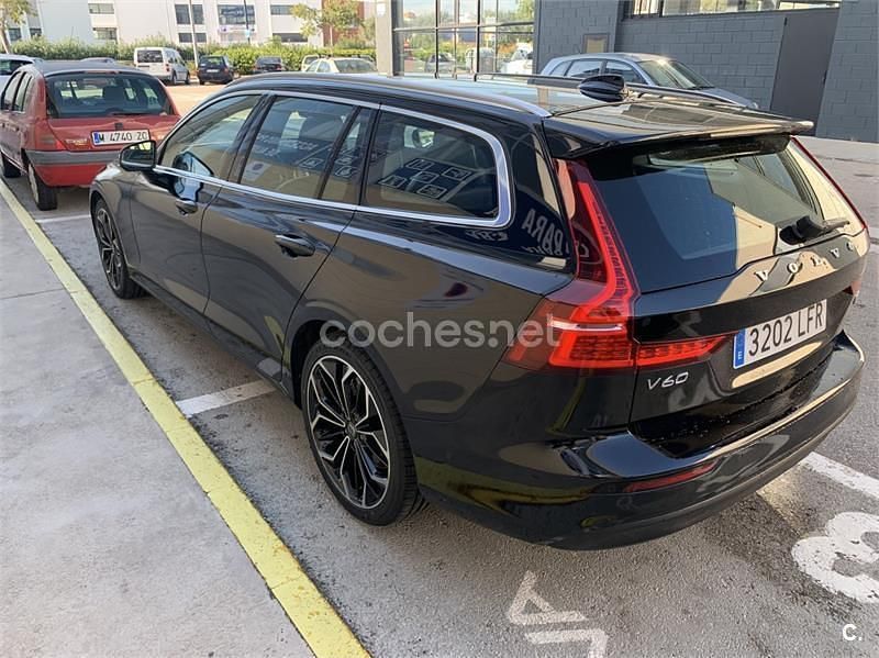 Usado Volvo V60 Business Edition 150 CV (110 kW) 2020 Negro Familiar