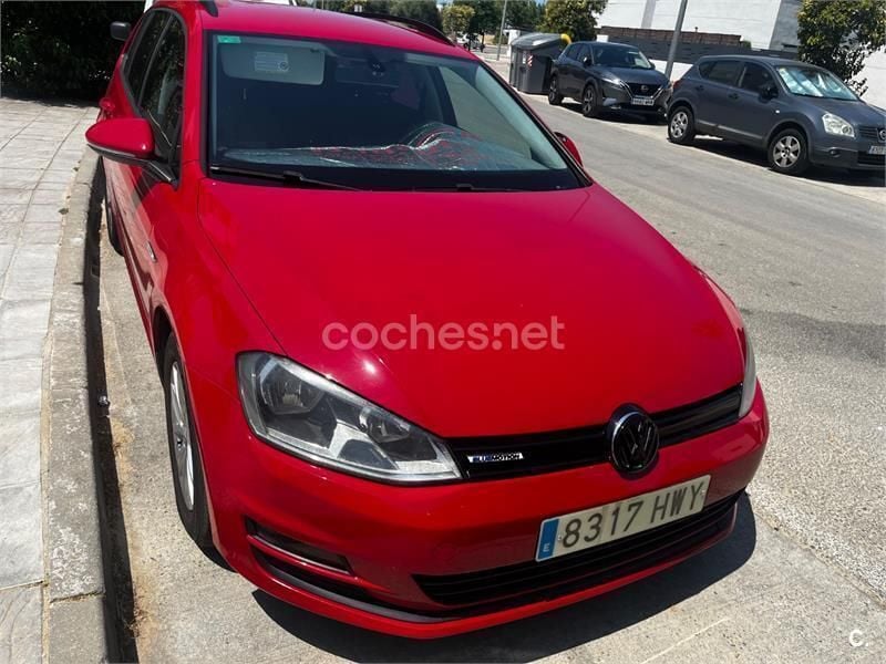 Rojo Usado 2014 VW Golf VII Advance Familiar | 7000 € (Buen precio) - Imagen 1/4
