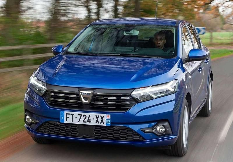 Usado Dacia Sandero Ambiance 75 HP (55 kW) 2017 Vermelho Citadino