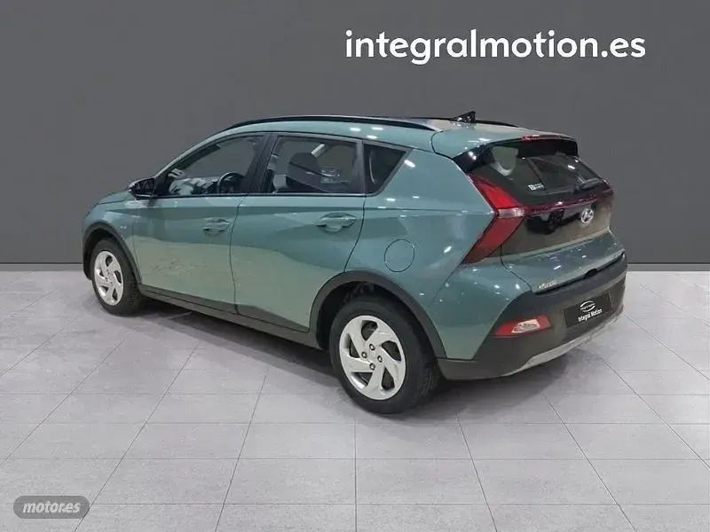 Usado Hyundai Bayon 100 CV (73 kW) 2023 Verde SUV