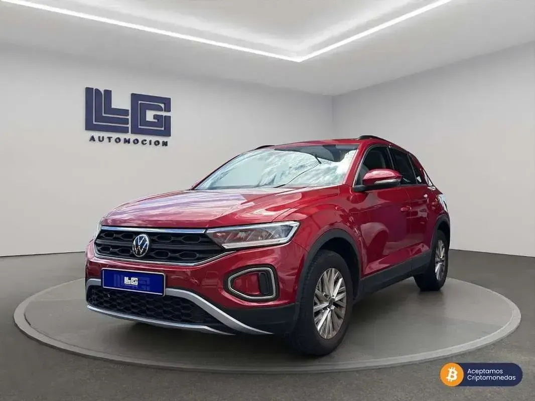 Usado VW T-Roc Life 110 CV (80 kW) 2023 Granate SUV