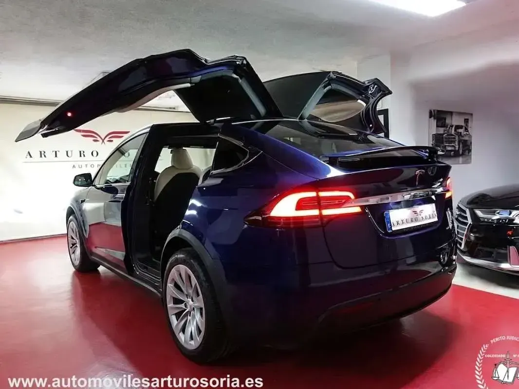 Usado Tesla Model X Long Range AWD 386 kW (525 CV) 2020 Azul SUV