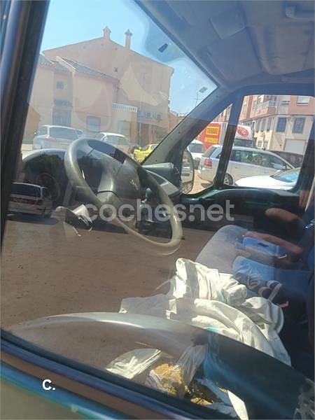 Usado Peugeot Boxer 86 CV (63 kW) 2002 Verde Van