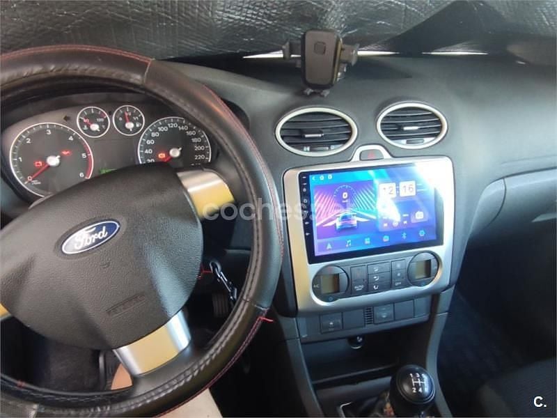 Usado Ford Focus Sport 115 CV (84 kW) 2007 Blanco Berlina