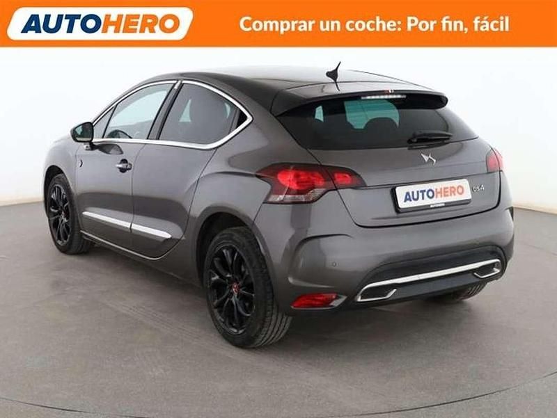 Usado DS Automobiles DS4 Performance 165 CV (121 kW) 2017 Gris Berlina