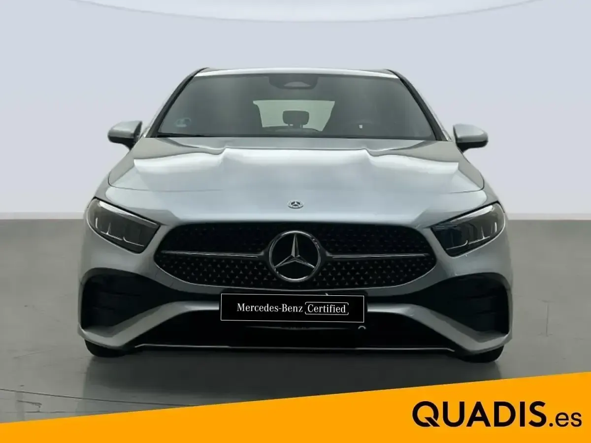 Usado Mercedes A180 136 CV (100 kW) 2025 Gris plata