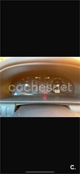 Usado Renault Laguna II Expression 150 CV (110 kW) 2004 Granate Berlina