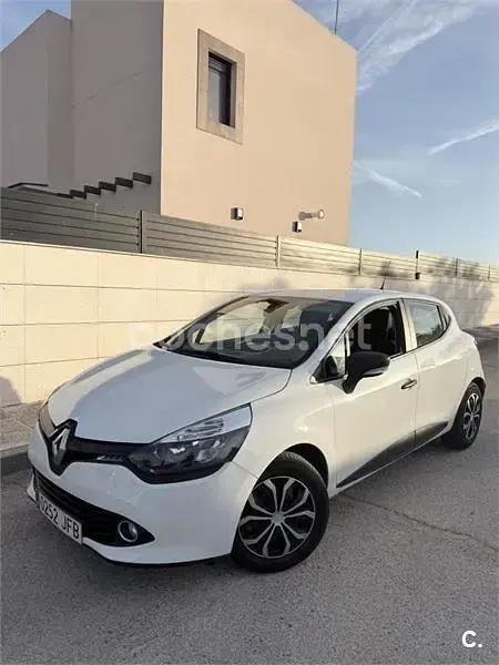 Usado Renault Clio IV Dynamique 90 CV (66 kW) 2016 Blanco Berlina