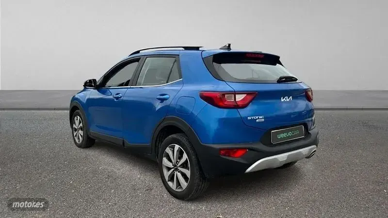 Usado Kia Stonic 100 CV (73 kW) 2025 Azul SUV