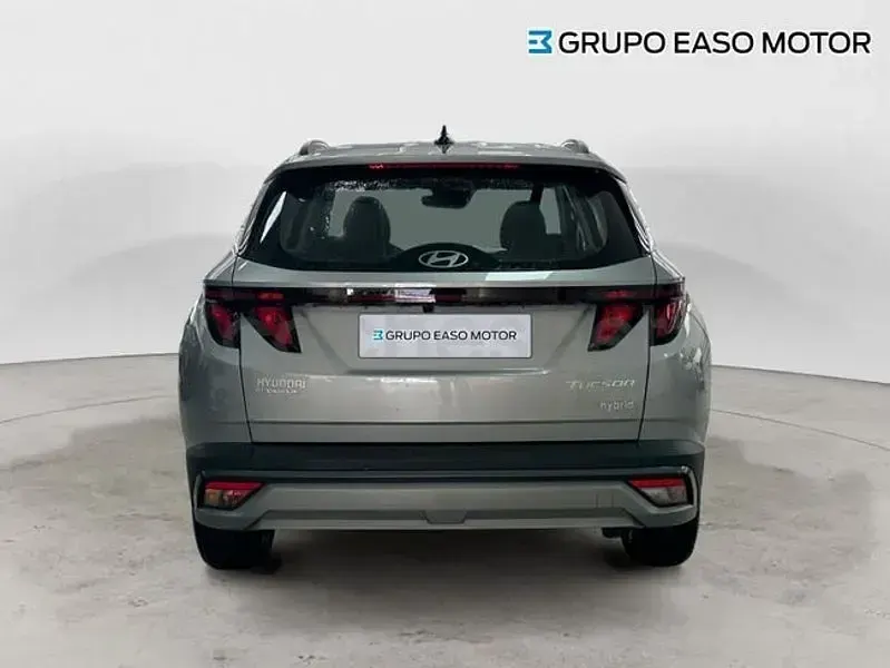 Usado Hyundai Tucson 215 CV (158 kW) 2025 Gris / plata SUV