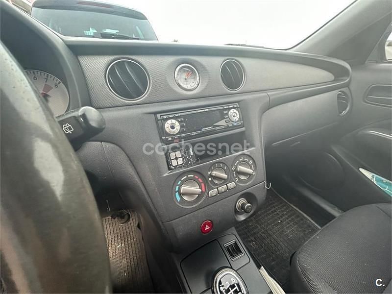 Usado Mitsubishi Outlander 136 CV (100 kW) 2003 Gris / plata SUV