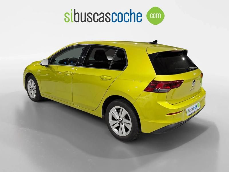 Usado VW Golf VIII Life 130 CV (95 kW) 2020 Amarillo