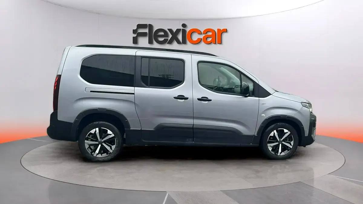 Usado Peugeot Rifter GTi 131 CV (96 kW) 2025 Gris Monovolumen