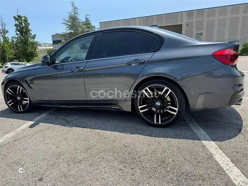 Usado BMW 318 136 CV (100 kW) 2017 Gris / plata Berlina