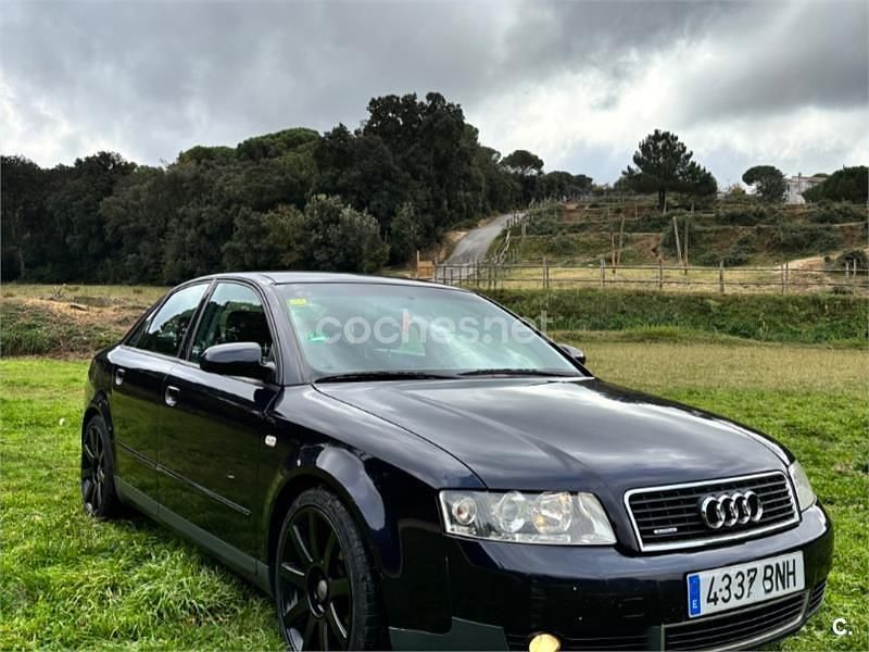 Usado Audi A4 150 CV (110 kW) 2001 Azul Berlina