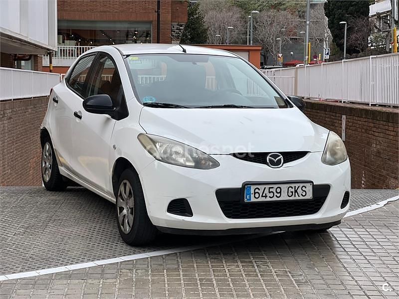 Usado Mazda 2 Active 75 CV (55 kW) 2009 Blanco Utilitario
