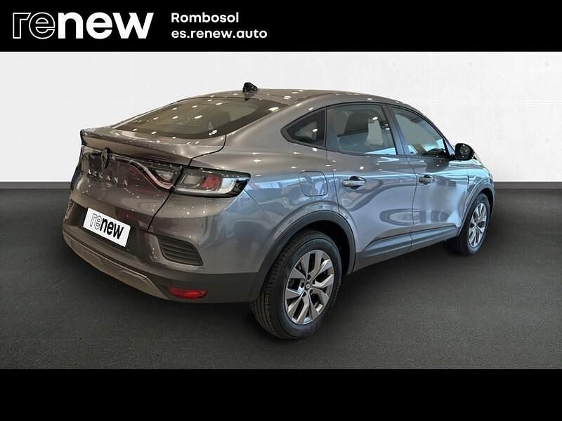Usado Renault Arkana Evolution 140 CV (102 kW) 2025 Gris SUV