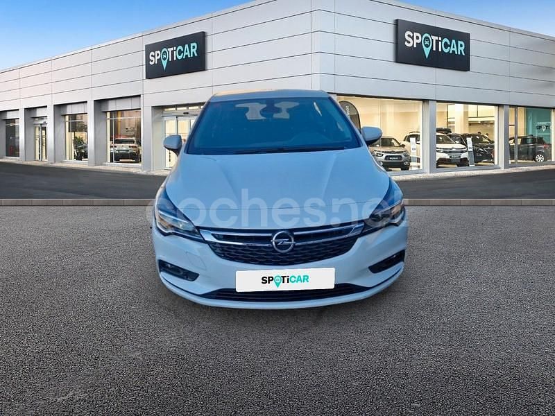 Usado Opel Astra Selective 140 CV (102 kW) 2016 Blanco Berlina
