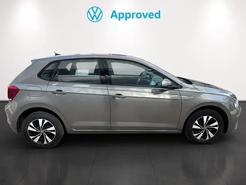 Begagnad VW Polo Advance 95 HK (69 kW) 2021 Grå Halvkombi