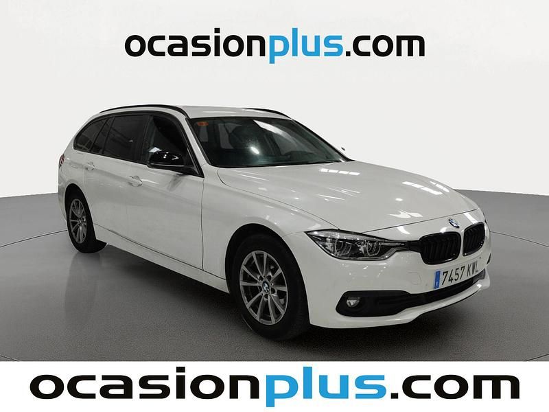 Usado BMW 318 150 CV (110 kW) 2019 Blanco Familiar