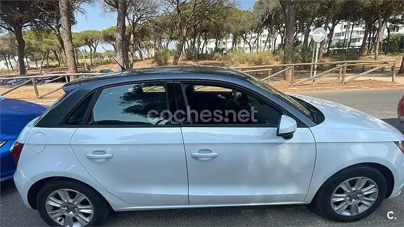 Usado Audi A1 Sportback Ambition 90 CV (66 kW) 2012 Blanco Utilitario