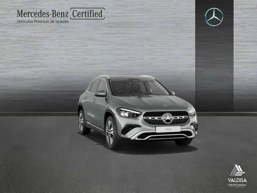 Usado Mercedes GLA200 163 CV (119 kW) 2024 SUV