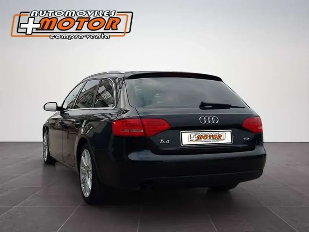 Usado Audi A4 150 CV (110 kW) 2011 Negro Berlina