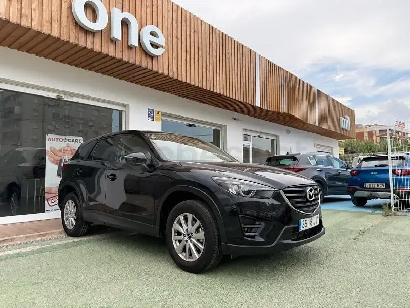 Usado Mazda CX-5 Luxury 150 CV (110 kW) 2016 Negro SUV