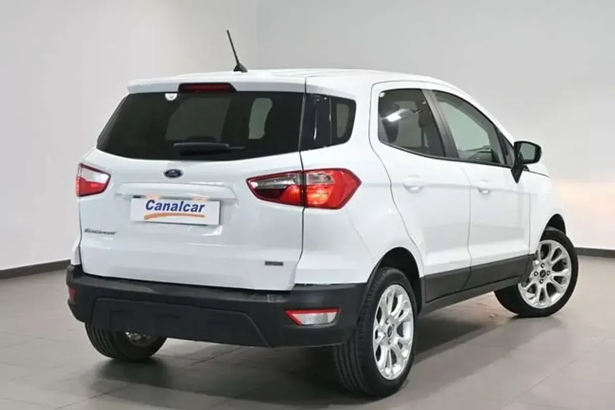 Usado Ford Ecosport Trend 125 CV (91 kW) 2019 Blanco SUV