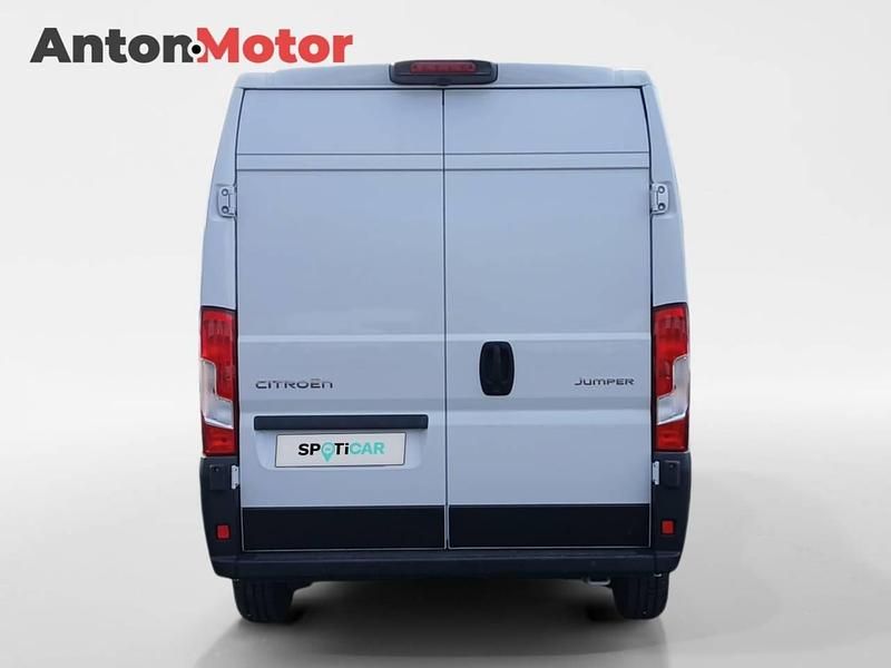 Usado Citroën Jumper 140 CV (102 kW) 2024 Blanco Monovolumen