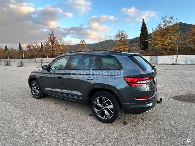 Usado Skoda Kodiaq SportLine 150 CV (110 kW) 2020 Gris / plata SUV