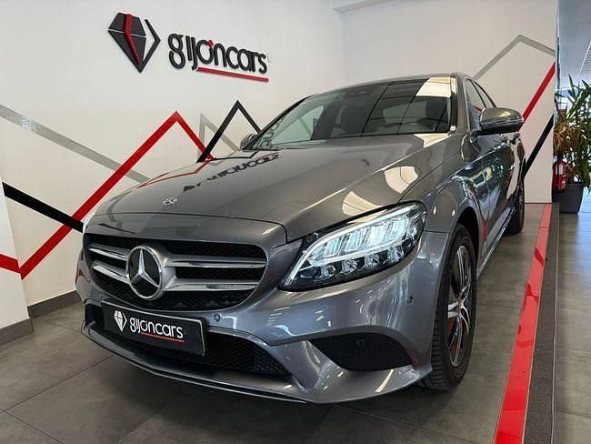Usado Mercedes C200 160 CV (117 kW) 2021 Gris / plata Berlina