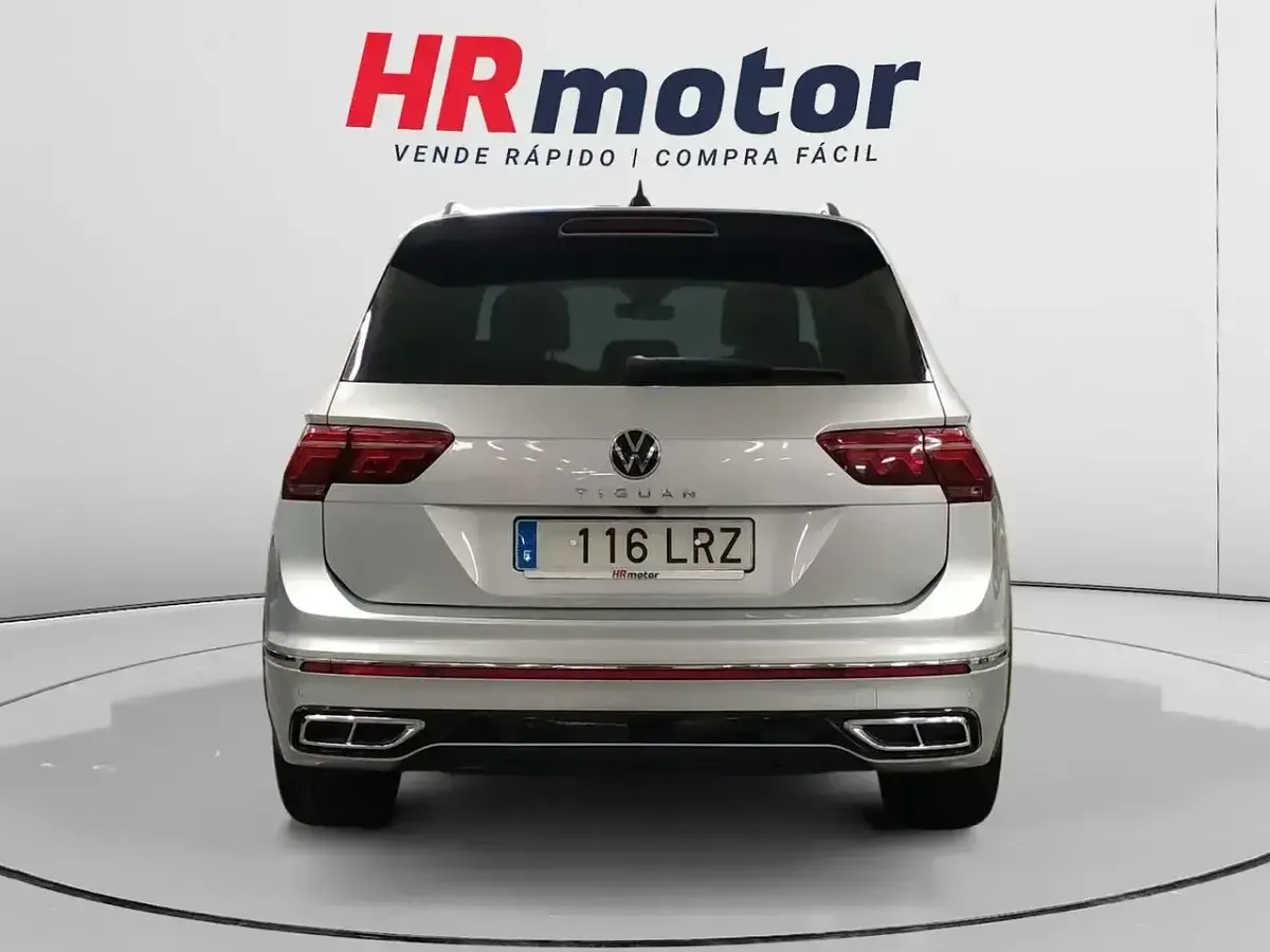 Usado VW Tiguan R-line 150 CV (110 kW) 2021 Gris SUV