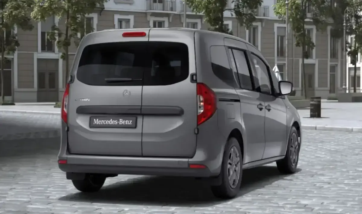 Usado Mercedes eCitan 89 kW (122 CV) 2024 Gris Familiar